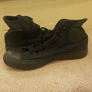 Womens converse sz 7.5 black